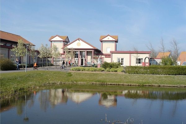 Buitenkant - Villa in Zeeland dicht bij het strand in Scharendijke (2)