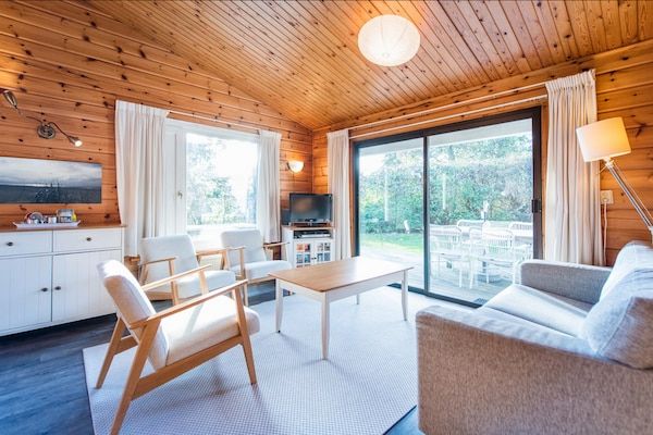 Woonkamer - Prachtige bungalow in Hollum in Hollum (2)