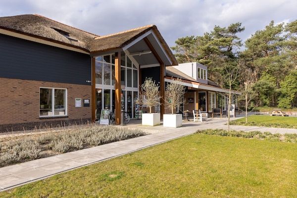 Buitenkant - Bungalow in Veluwe nabij Harderwijk in Putten (1)
