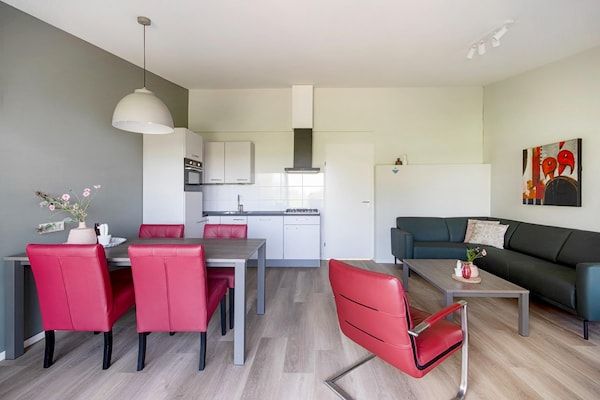 Eetkamer - Bungalow met sauna nabij Valkenburg in Walem (4)