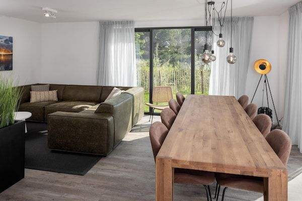 Eetkamer - Villa aan het Veerse Meer met Sauna in Wolphaartsdijk (2)