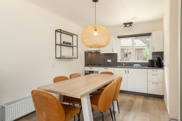 Keuken - Bungalow in De Peel bij rustig bos in Vlierden (2)