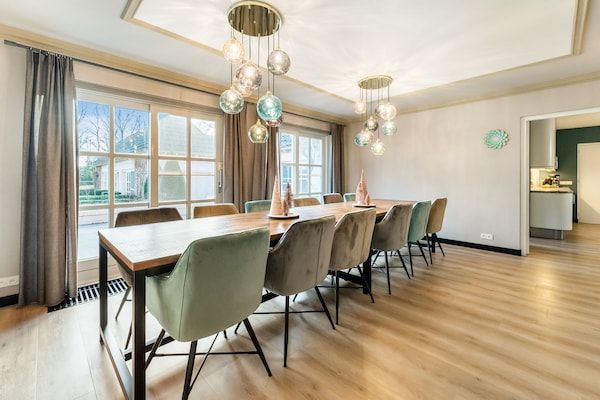 Eetkamer - Prachtig landhuis in Drunen met een zwembad in Drunen (5)