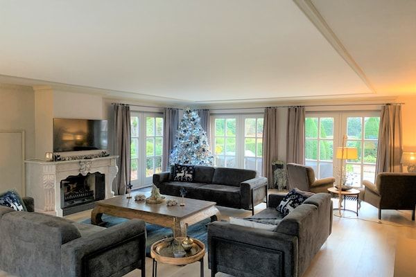 Woonkamer - Prachtig landhuis in Drunen met een zwembad in Drunen (3)