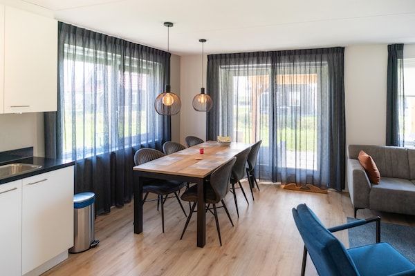 Eetkamer - Kustuitje met sauna in Scherpenisse (3)