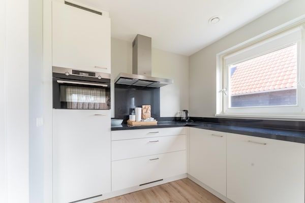Keuken - Vakantiehuis bij Scherpenisse Strand in Scherpenisse (4)