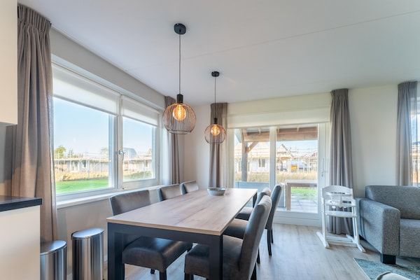 Eetkamer - Ontspannende natuurretraite met strand in Scherpenisse (3)