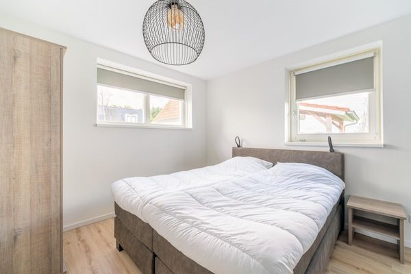 Slaapkamer - Vakantiehuis in Scherpenisse bij natuurgebied in Scherpenisse (5)