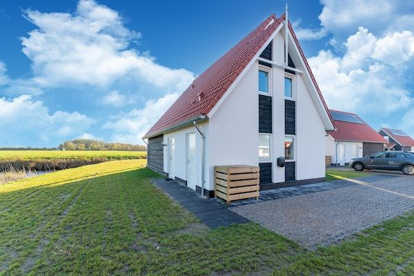 Buitenkant - Vrijstaande villa met tuin, uitzicht en privacy in Scherpenisse (1)