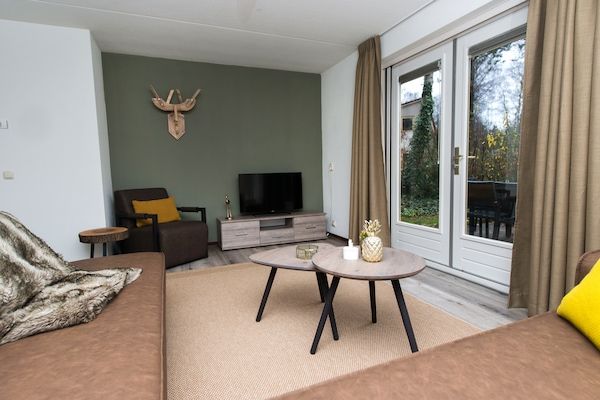 Woonkamer - Moderne Villa Nabij Veluwe in Hoenderloo (4)