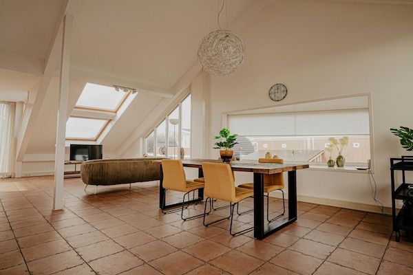 Eetkamer - Penthouse met uitzicht op het meer in Uitgeest (3)