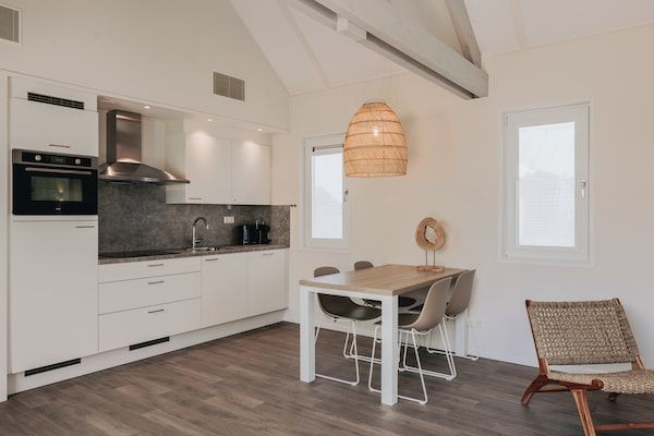 Keuken - Lodge in Zeeland bij Nieuwvliet Strand in Nieuwvliet-Bad (3)