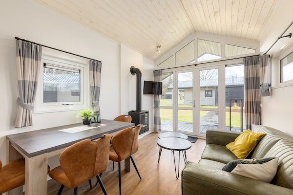 Woonkamer - Airconditioningwoning in het Groene Twente in Hoge Hexel (2)