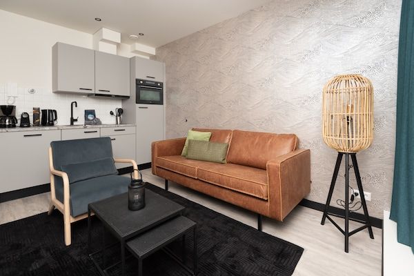 Woonkamer - Studio in Domburg bij Strand en Golf in Renesse (2)