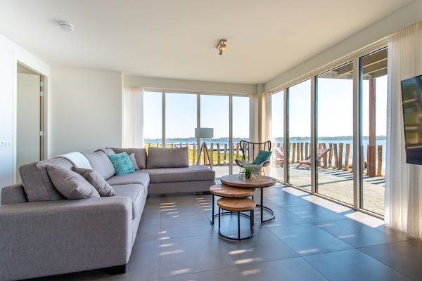 Woonkamer - Appartement in Zeeland met eigen steiger in Kamperland (1)