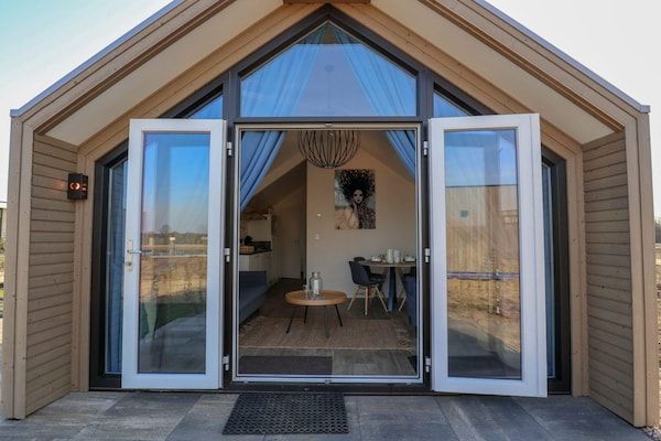 HallReception - Modern chalet met afwasmachine, vlakbij de Ijssel in Olburgen (4)