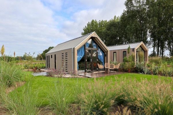 Buitenkant - Modern chalet met afwasmachine, vlakbij de Ijssel in Olburgen (1)