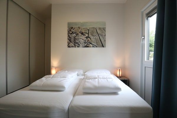 Slaapkamer - Moderne vakantie in Marina Strandbad in Olburgen (3)