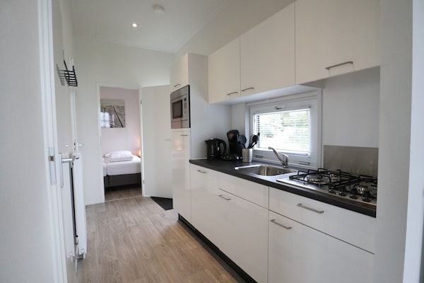 Keuken - Moderne vakantie in Marina Strandbad in Olburgen (4)