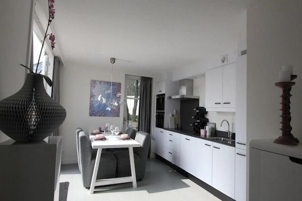 Keuken - Villa aan het water met dakterras voor 6 personen in Otterlo (5)