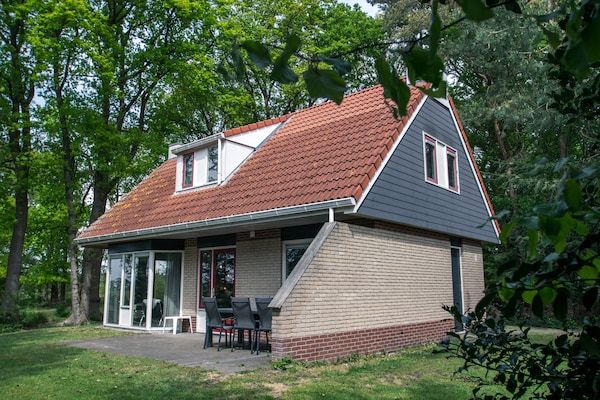 Buitenkant - Vakantiehuis in Lemele bij natuurgebied in Overijssel (5)