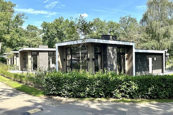 Buitenkant - Natuurparkchalet in Hoenderloo in Hoenderloo (1)