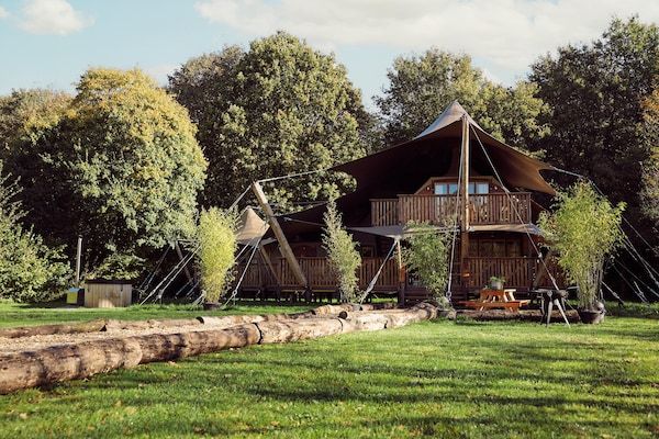 Buitenkant - Wolderwijd Lake Glamping Tent in Zeewolde (1)