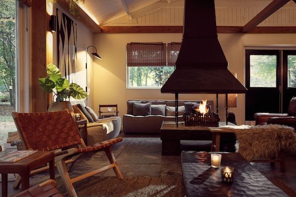 Woonkamer - Wolderwijd Lake Glamping Tent in Zeewolde (2)