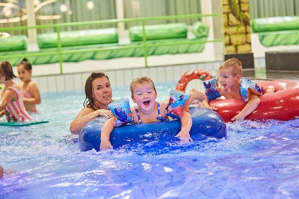 Park - Groepsaccommodatie in Zeeland met tuin in Heinkenszand (5)