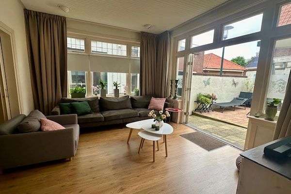 Woonkamer - Appartement aan de Markt met terras in Groenlo (3)