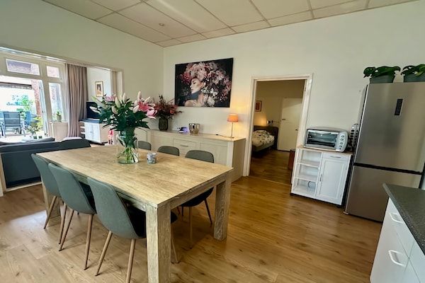 Eetkamer - Appartement aan de Markt met terras in Groenlo (4)