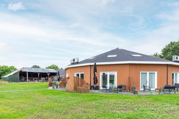 Buitenkant - Rustig plattelandshuis in Goirle in Goirle (1)