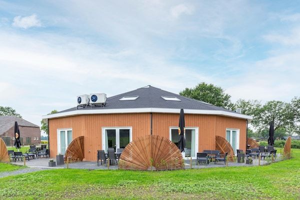 Buitenkant - Vakantiehuis in bosrijke omgeving met terras in Goirle (1)