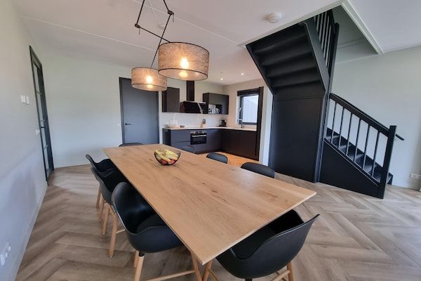 Eetkamer - Watervilla in Balk met Privé Steiger in Balk (2)