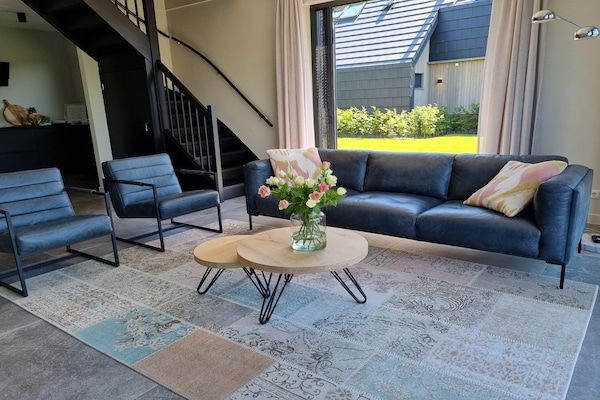 Woonkamer - Watervilla in Balk aan het Slotermeer in Balk (3)