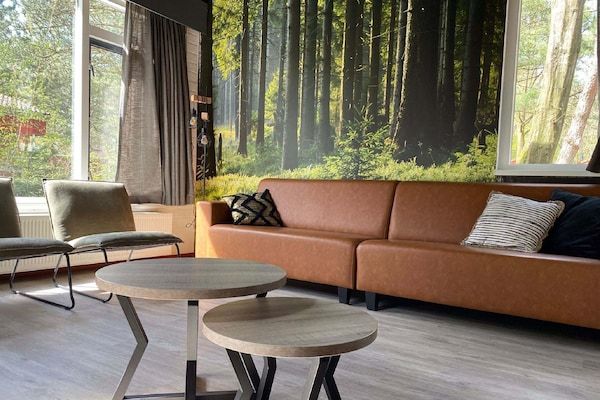 Woonkamer - Bungalow in Weert met Privé Steiger in Weert (3)