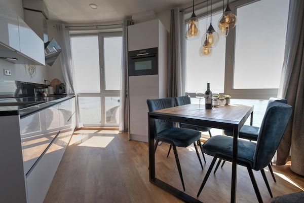 Eetkamer - Appartement Scherpenisse bij Oosterschelde in Scherpenisse (3)
