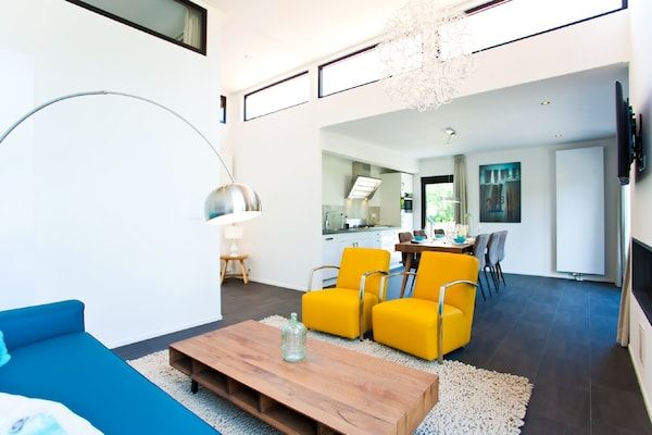 Woonkamer - Modern vakantiehuis met dakterras in Breskens (2)