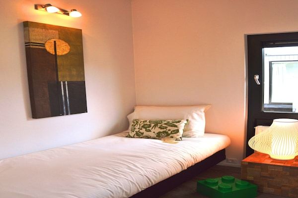 Slaapkamer - Modern huis met afwasmachine in Breskens (3)
