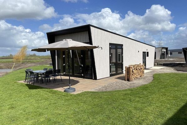 Buitenkant - Licht en sfeervol chalet met terras. in Kampen (1)