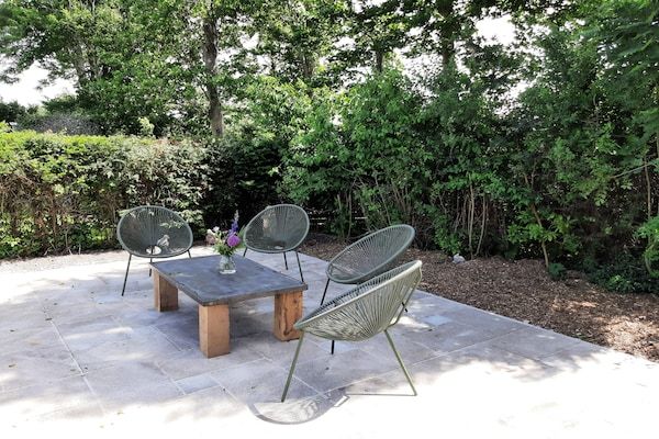 Tuin - Stijlvol vakantiehuis aan zee in Tuitjenhorn (5)