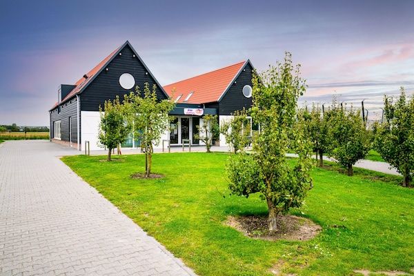 Buitenkant - gezellig chalet voor koppels in Oostkapelle (1)