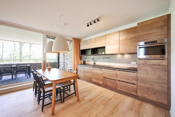 Keuken - Ruim appartement bij wellness in Maastricht (4)