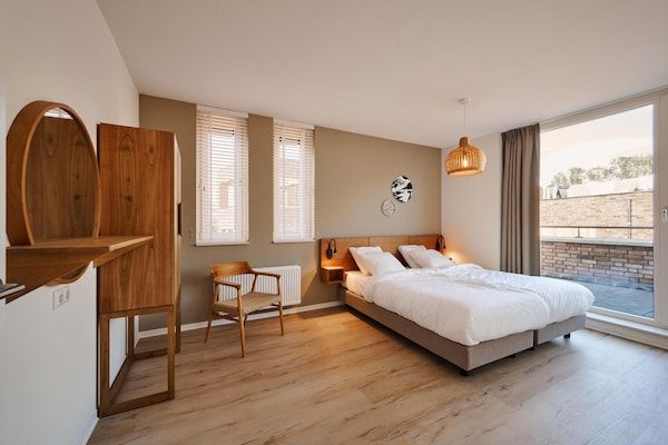 Slaapkamer - Ruim penthouse met wellness in Maastricht (1)
