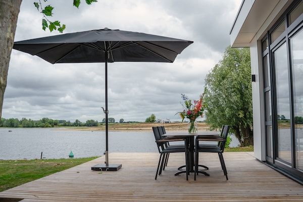 Terras - Huis in Arnhem met uitzicht op de Rijn in Maurik (5)