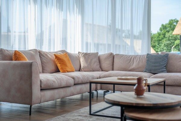 Woonkamer - Villa in Someren bij Golfbaan in Someren (3)