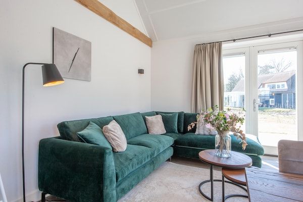 Woonkamer - Villa in Someren bij Golfbaan in Someren (3)