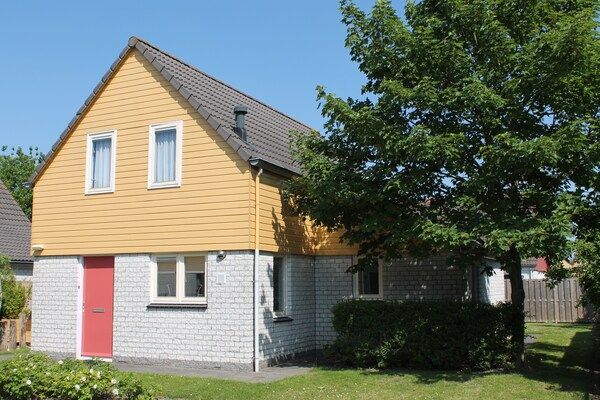 Buitenkant - Thuissauna nabij stranden van Wemeldinge in Wemeldinge (1)