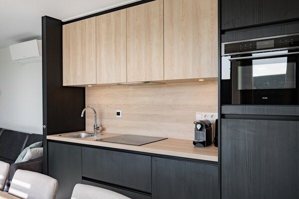 Keuken - Lodge bij Brouwersdam & Noordzeestrand in Scharendijke (5)