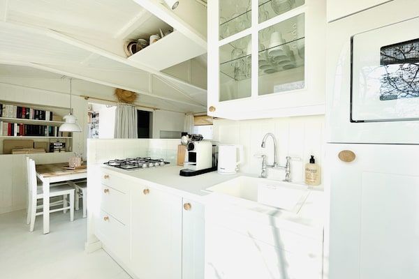 Keuken - Authentiek gezellig strandhuisje in Callanstoog in Callantsoog (4)